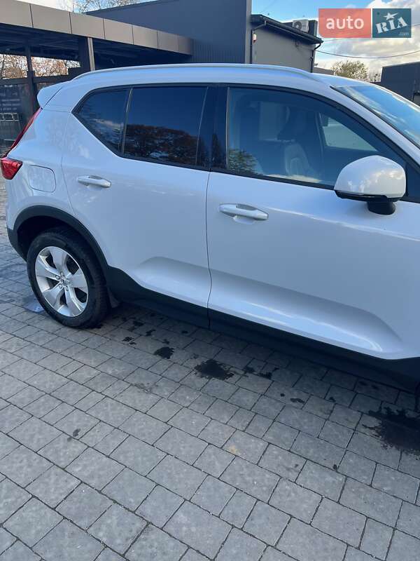 Внедорожник / Кроссовер Volvo XC40 2020 в Ивано-Франковске