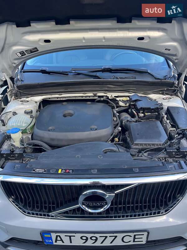 Внедорожник / Кроссовер Volvo XC40 2020 в Ивано-Франковске