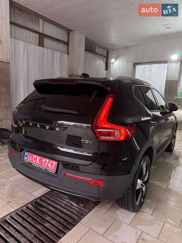 Внедорожник / Кроссовер Volvo XC40 2018 в Львове