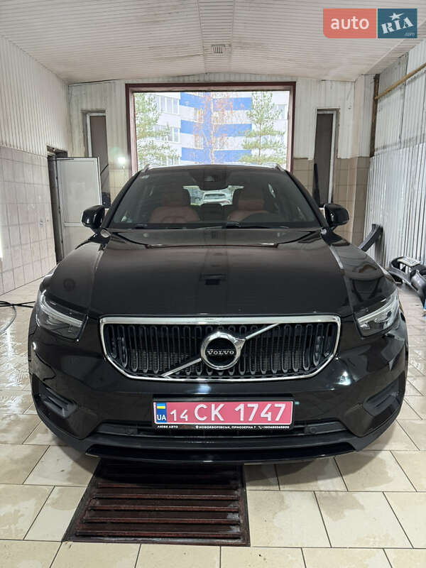 Внедорожник / Кроссовер Volvo XC40 2018 в Львове