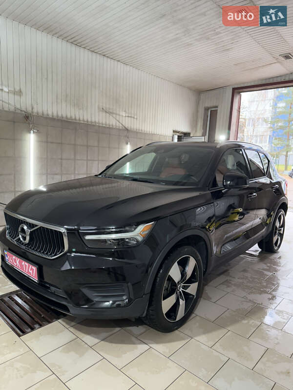 Внедорожник / Кроссовер Volvo XC40 2018 в Львове