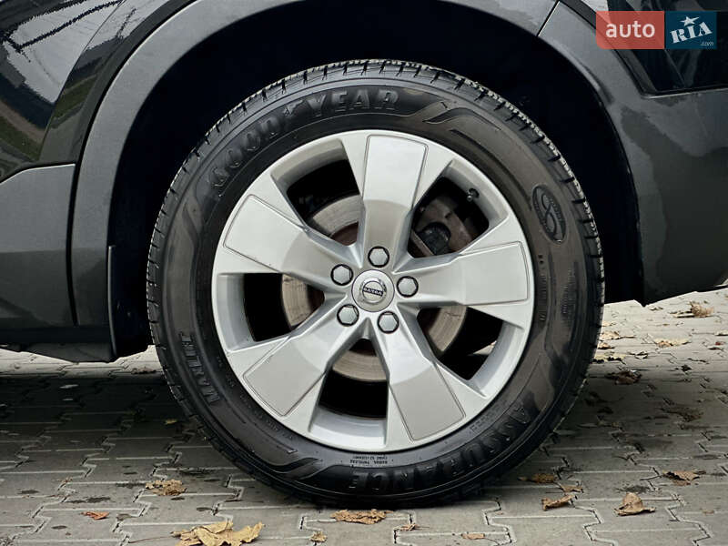 Позашляховик / Кросовер Volvo XC40 2020 в Києві фото 11 Позашляховик / Кросовер Volvo XC40 2020 в Києві