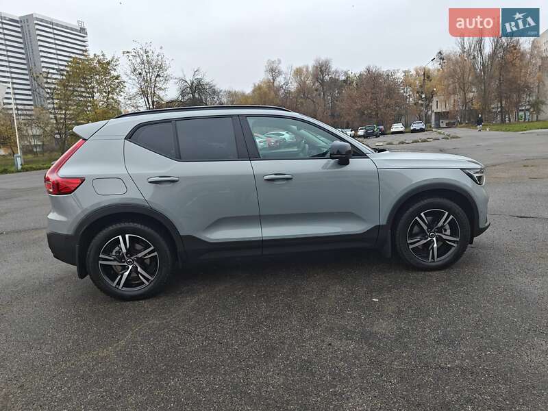Позашляховик / Кросовер Volvo XC40 2025 в Києві