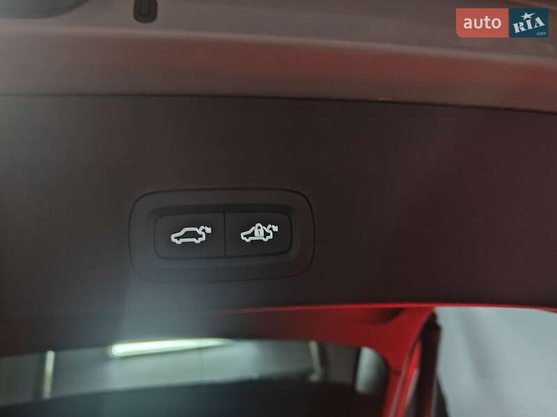 Позашляховик / Кросовер Volvo XC40 2025 в Києві