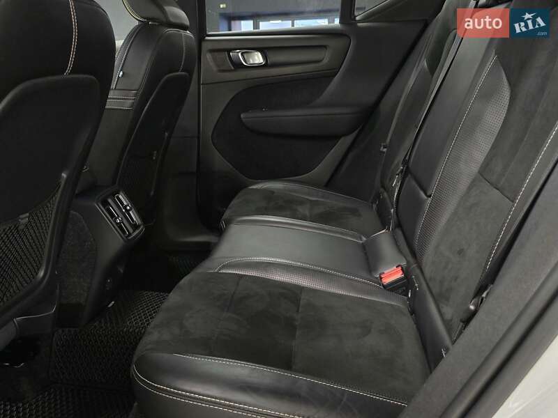 Позашляховик / Кросовер Volvo XC40 2019 в Миколаєві