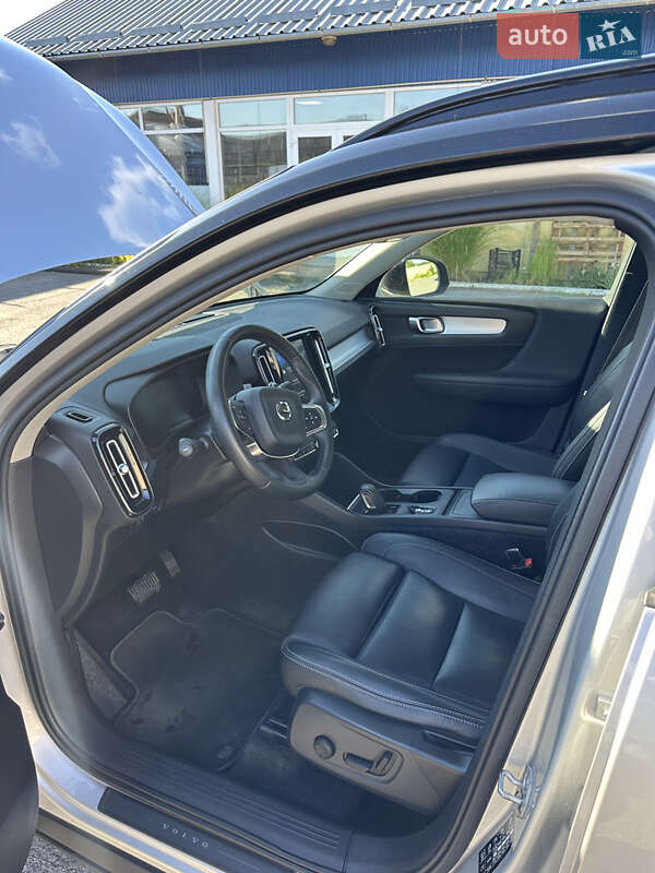 Позашляховик / Кросовер Volvo XC40 2018 в Вишгороді фото 10 Позашляховик / Кросовер Volvo XC40 2018 в Вишгороді