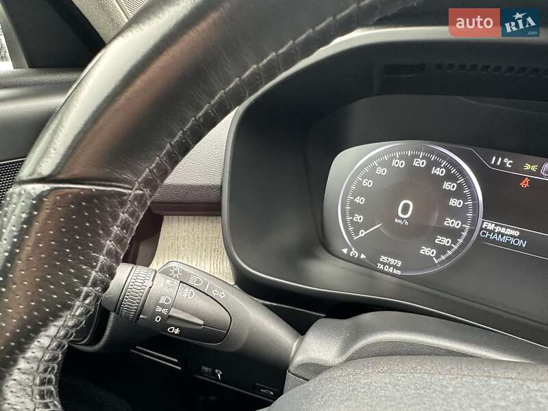 Внедорожник / Кроссовер Volvo XC40 2019 в Киеве фото 23 Внедорожник / Кроссовер Volvo XC40 2019 в Киеве