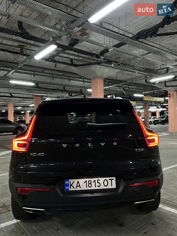 Внедорожник / Кроссовер Volvo XC40 2018 в Киеве