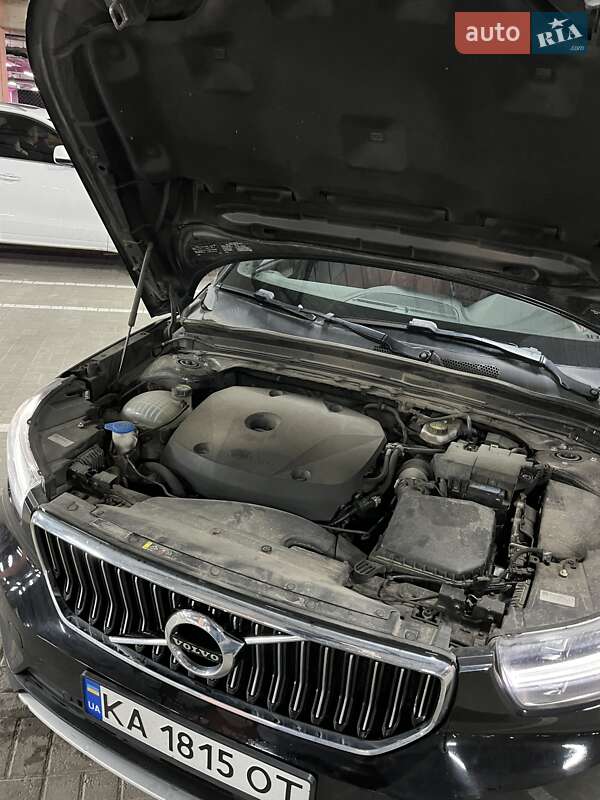 Внедорожник / Кроссовер Volvo XC40 2018 в Киеве