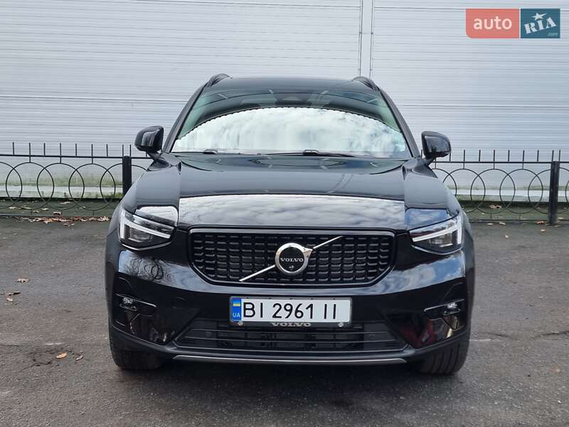Позашляховик / Кросовер Volvo XC40 2024 в Полтаві