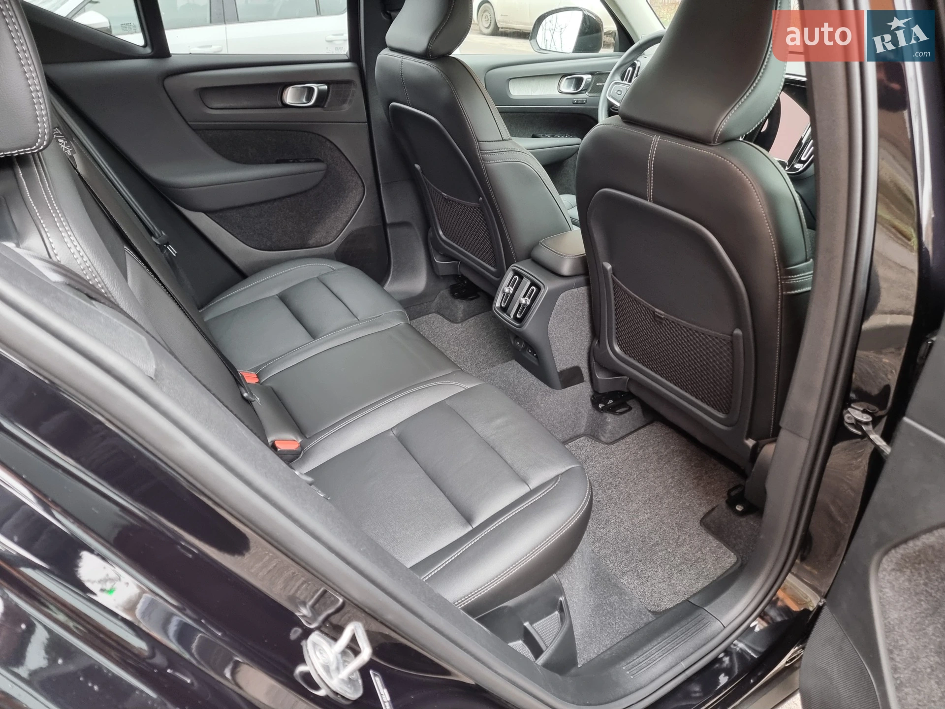 2024 Volvo XC40 - мініатюра 15