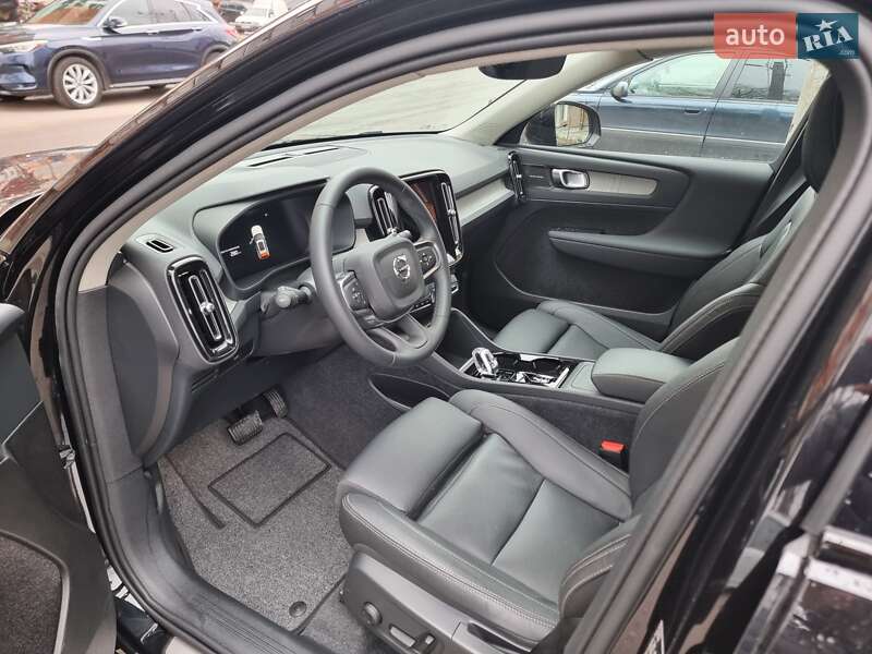Позашляховик / Кросовер Volvo XC40 2024 в Полтаві