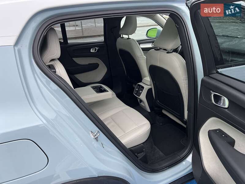 Внедорожник / Кроссовер Volvo XC40 2018 в Киеве