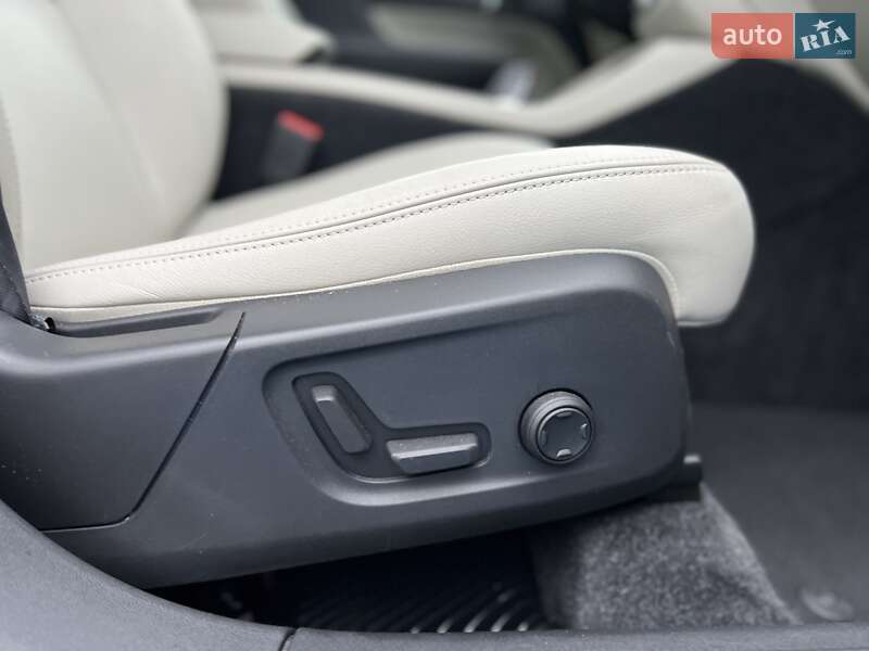 Внедорожник / Кроссовер Volvo XC40 2018 в Киеве