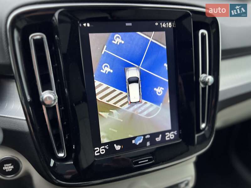 Внедорожник / Кроссовер Volvo XC40 2018 в Киеве