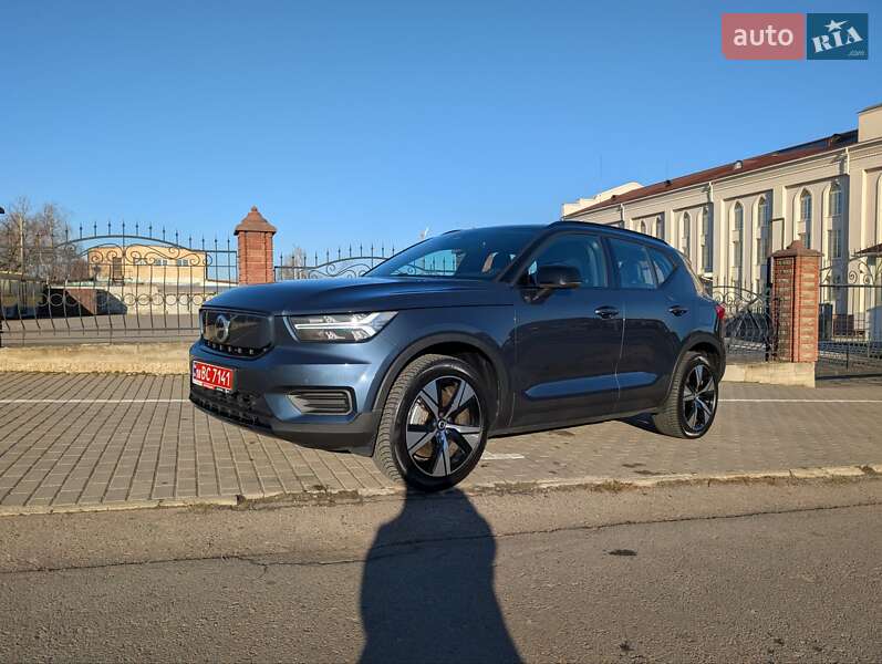 Внедорожник / Кроссовер Volvo XC40 2021 в Ровно