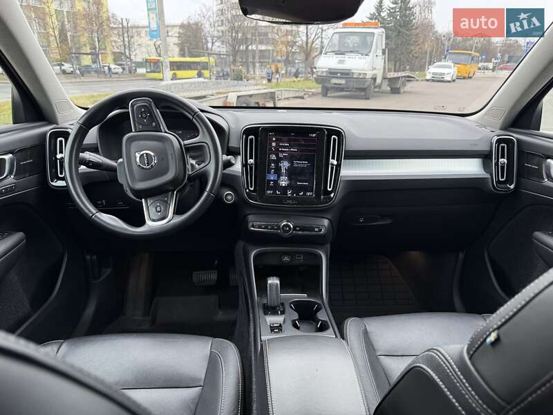 Внедорожник / Кроссовер Volvo XC40 2019 в Львове фото 13 Внедорожник / Кроссовер Volvo XC40 2019 в Львове