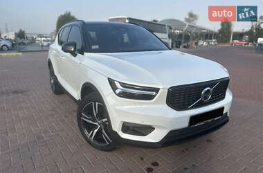 Внедорожник / Кроссовер Volvo XC40 2019 в Ровно