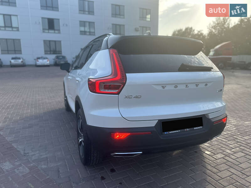 Внедорожник / Кроссовер Volvo XC40 2019 в Ровно