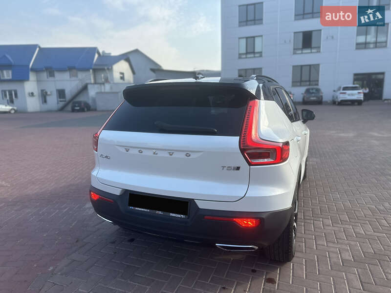 Внедорожник / Кроссовер Volvo XC40 2019 в Ровно