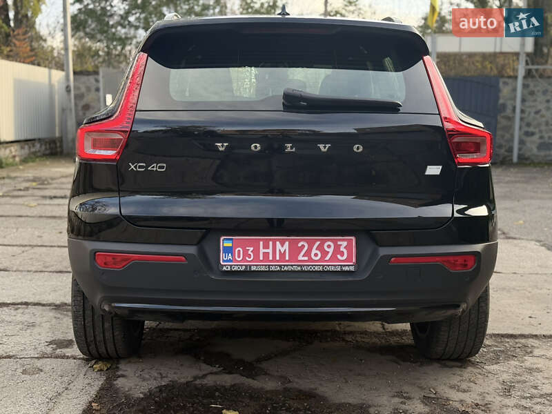Внедорожник / Кроссовер Volvo XC40 2023 в Знаменке