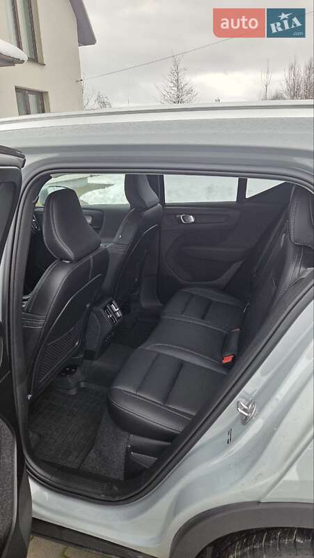 Позашляховик / Кросовер Volvo XC40 2024 в Самборі