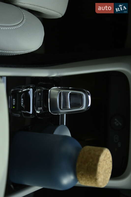 Внедорожник / Кроссовер Volvo XC40 2024 в Бердичеве фото 60 Внедорожник / Кроссовер Volvo XC40 2024 в Бердичеве