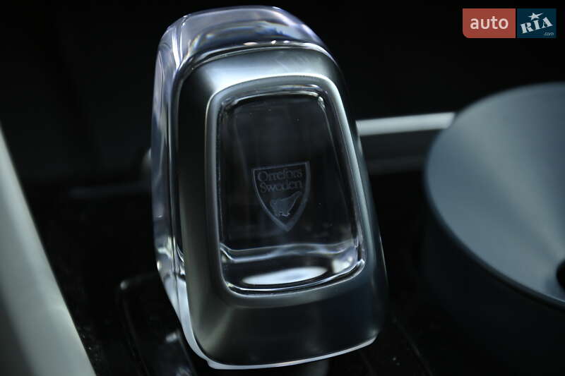 Внедорожник / Кроссовер Volvo XC40 2024 в Бердичеве фото 70 Внедорожник / Кроссовер Volvo XC40 2024 в Бердичеве