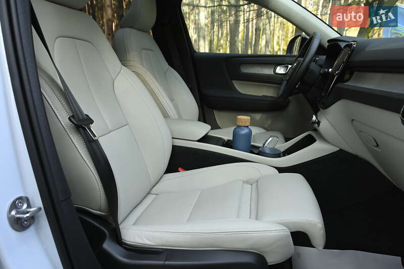 Внедорожник / Кроссовер Volvo XC40 2024 в Бердичеве фото 72 Внедорожник / Кроссовер Volvo XC40 2024 в Бердичеве
