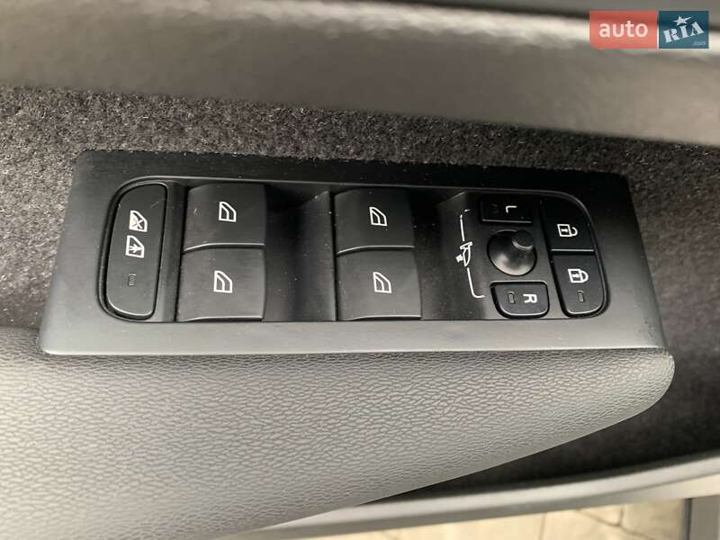 Позашляховик / Кросовер Volvo XC40 2024 в Львові фото 16 Позашляховик / Кросовер Volvo XC40 2024 в Львові