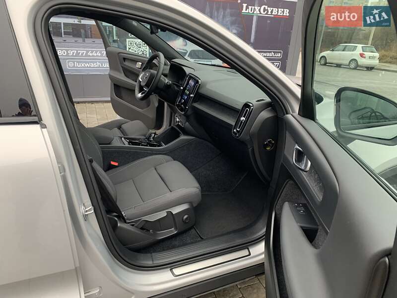 Позашляховик / Кросовер Volvo XC40 2024 в Львові фото 20 Позашляховик / Кросовер Volvo XC40 2024 в Львові