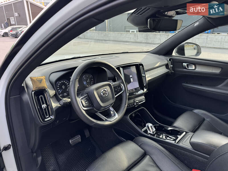 Позашляховик / Кросовер Volvo XC40 2018 в Вінниці фото 27 Позашляховик / Кросовер Volvo XC40 2018 в Вінниці