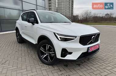 Позашляховик / Кросовер Volvo XC40 2024 в Полтаві