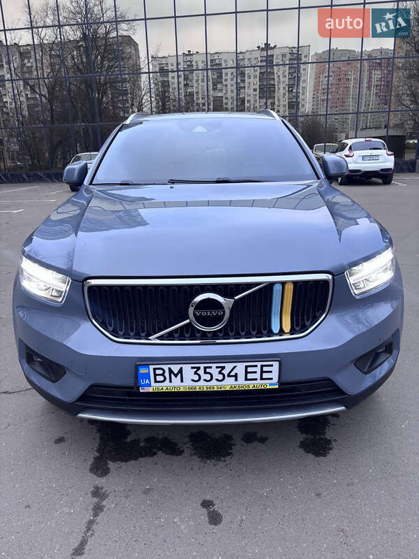 Внедорожник / Кроссовер Volvo XC40 2020 в Киеве