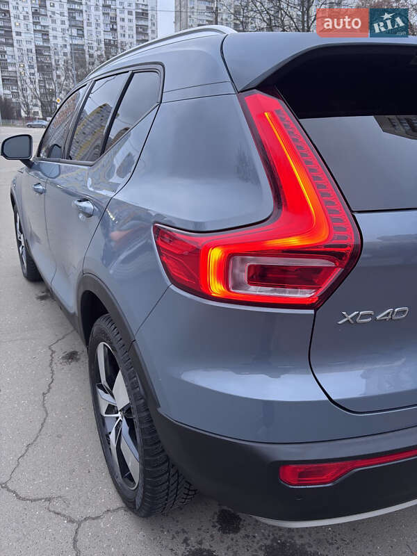 Внедорожник / Кроссовер Volvo XC40 2020 в Киеве