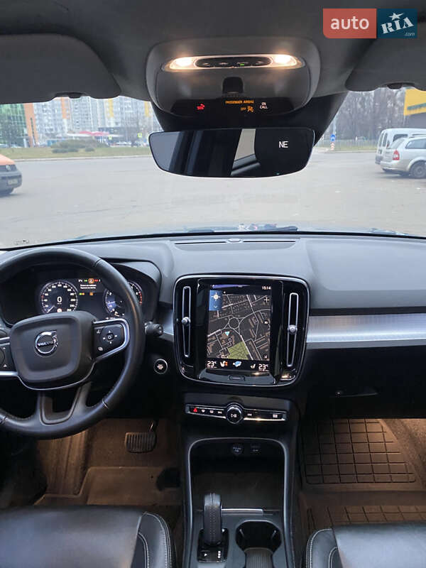 Внедорожник / Кроссовер Volvo XC40 2020 в Киеве
