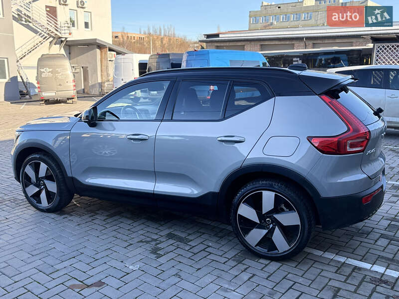 Внедорожник / Кроссовер Volvo XC40 2024 в Ровно