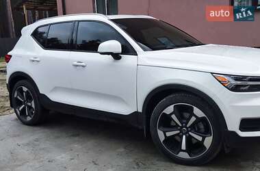 Позашляховик / Кросовер Volvo XC40 2019 в Києві