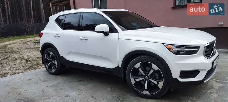 Позашляховик / Кросовер Volvo XC40 2019 в Києві