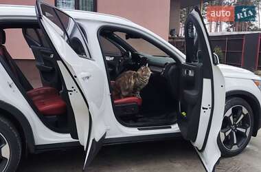 Позашляховик / Кросовер Volvo XC40 2019 в Києві