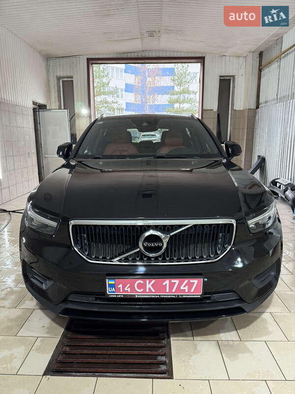 Позашляховик / Кросовер Volvo XC40 2018 в Новояворівську