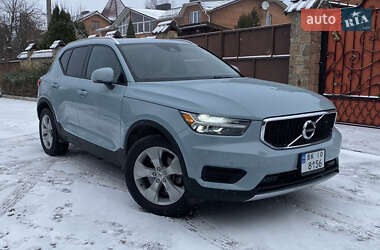 Внедорожник / Кроссовер Volvo XC40 2019 в Ровно