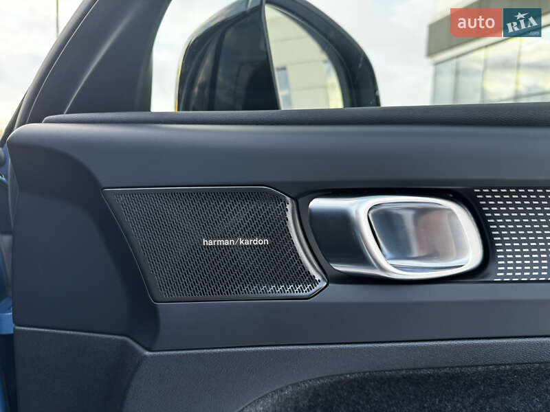 Внедорожник / Кроссовер Volvo XC40 2022 в Киеве фото 24 Внедорожник / Кроссовер Volvo XC40 2022 в Киеве