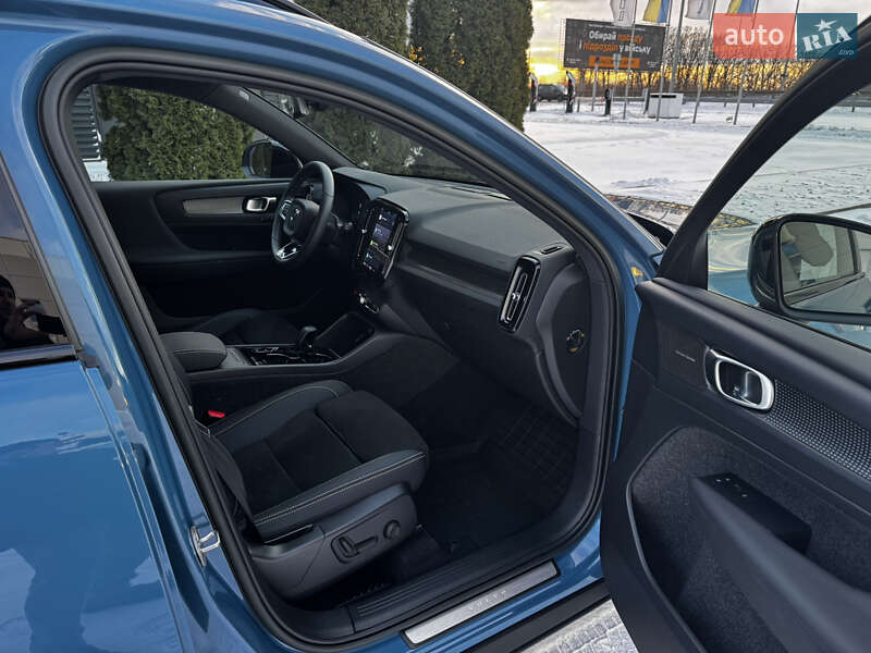 Внедорожник / Кроссовер Volvo XC40 2022 в Киеве фото 27 Внедорожник / Кроссовер Volvo XC40 2022 в Киеве