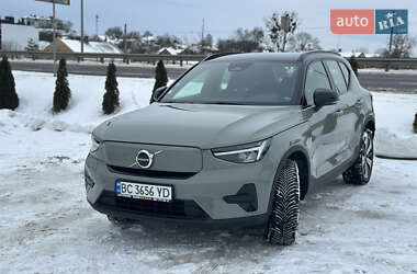 Внедорожник / Кроссовер Volvo XC40 2023 в Львове