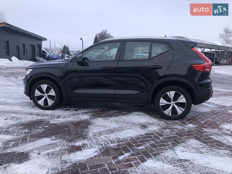 Внедорожник / Кроссовер Volvo XC40 2020 в Ровно