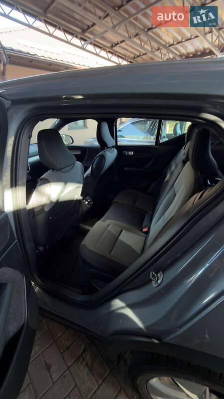 Позашляховик / Кросовер Volvo XC40 2022 в Києві