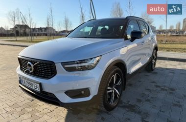 Позашляховик / Кросовер Volvo XC40 2021 в Бучі