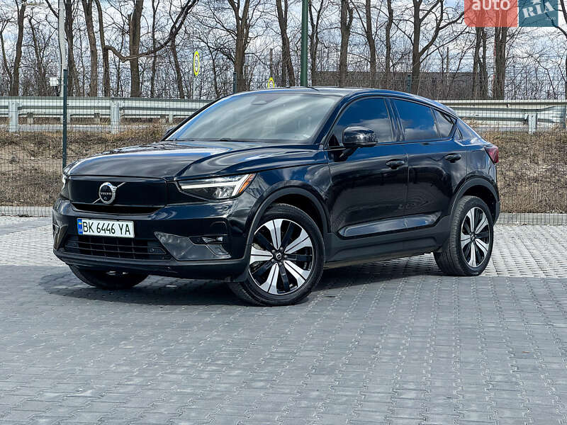 Внедорожник / Кроссовер Volvo XC40 2023 в Ровно