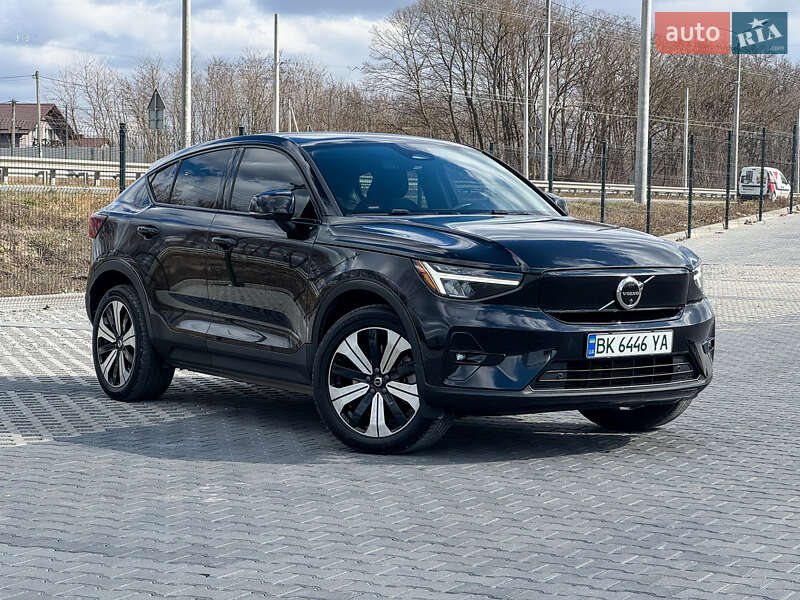 Внедорожник / Кроссовер Volvo XC40 2023 в Ровно